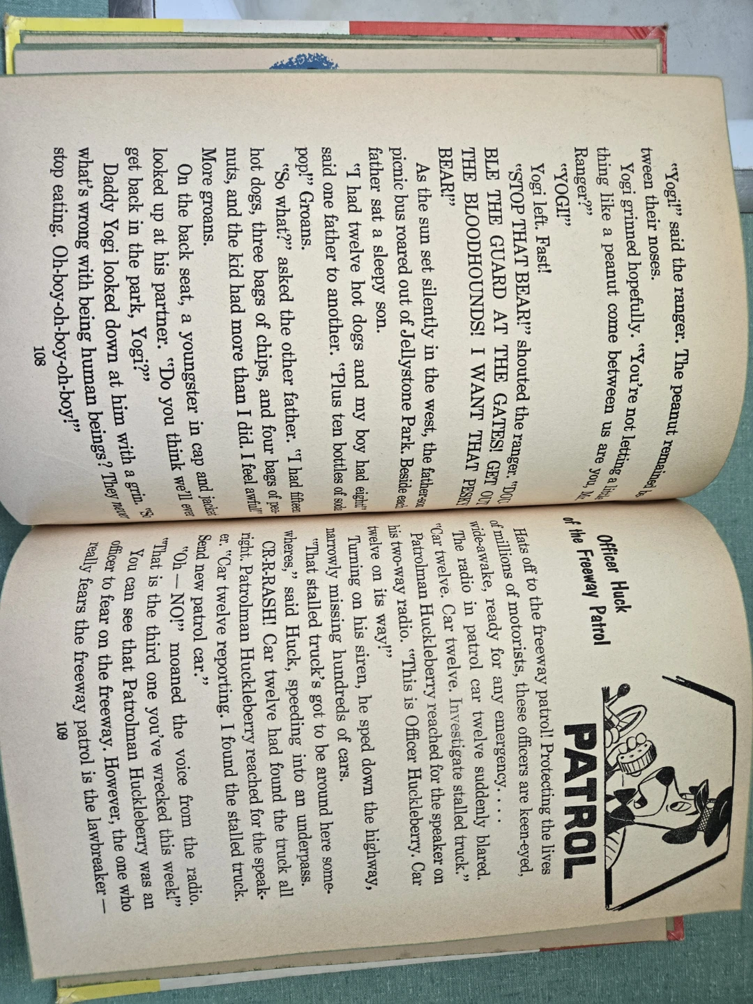 Vintage Huckleberry Hound Giant Story Book - photo 5