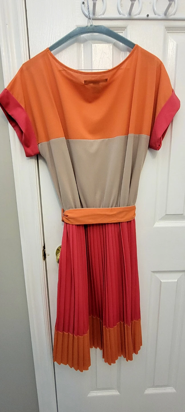 Colour Block Pleated Dress - photo 2