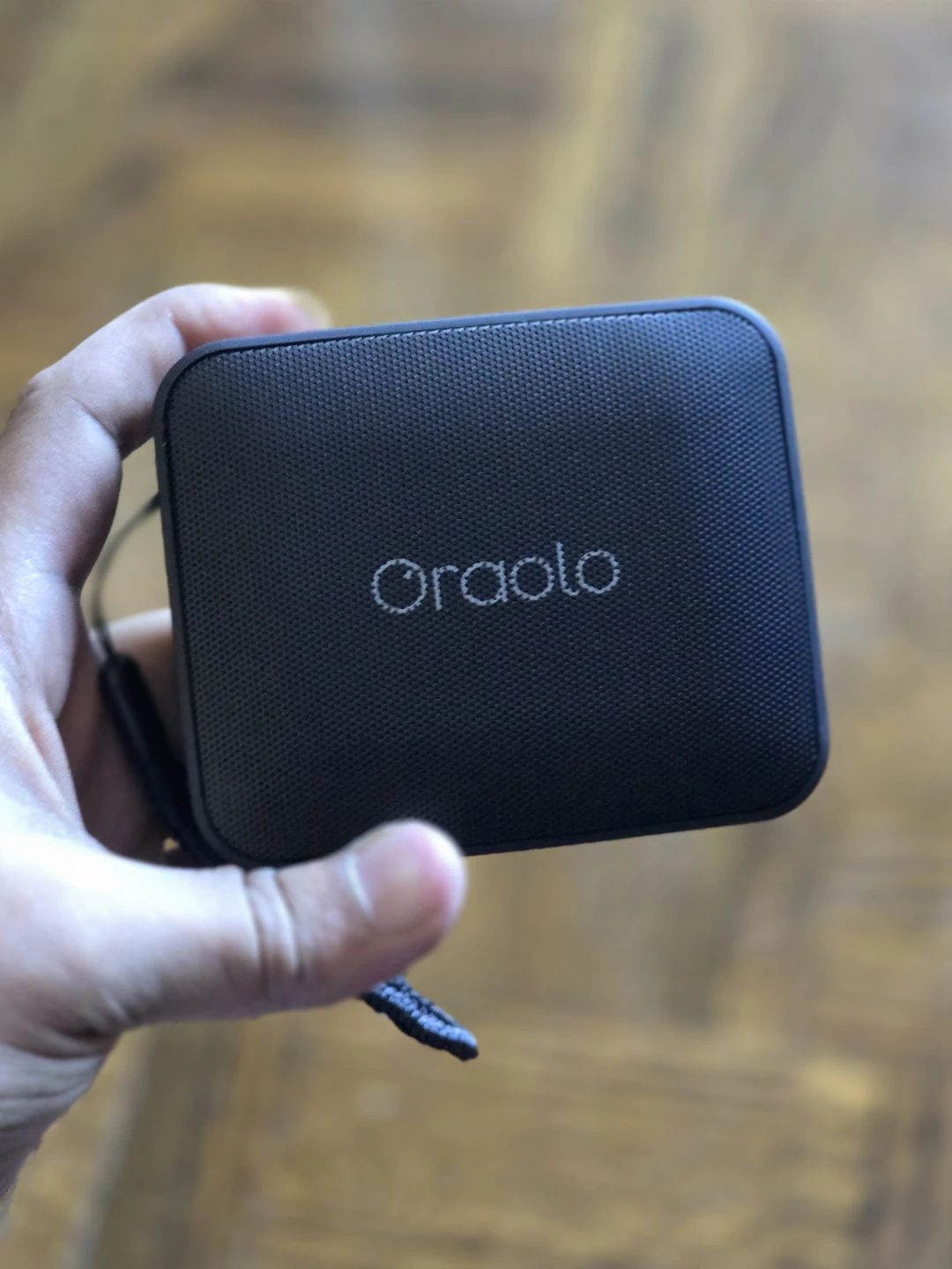 Oraolo Bluetooth speaker