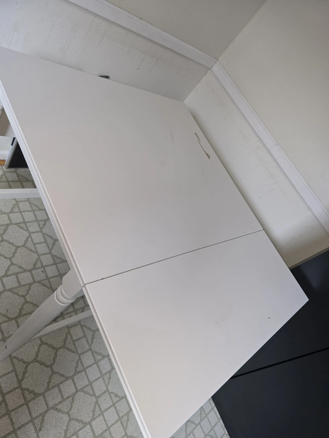 White Extendable Dining Table