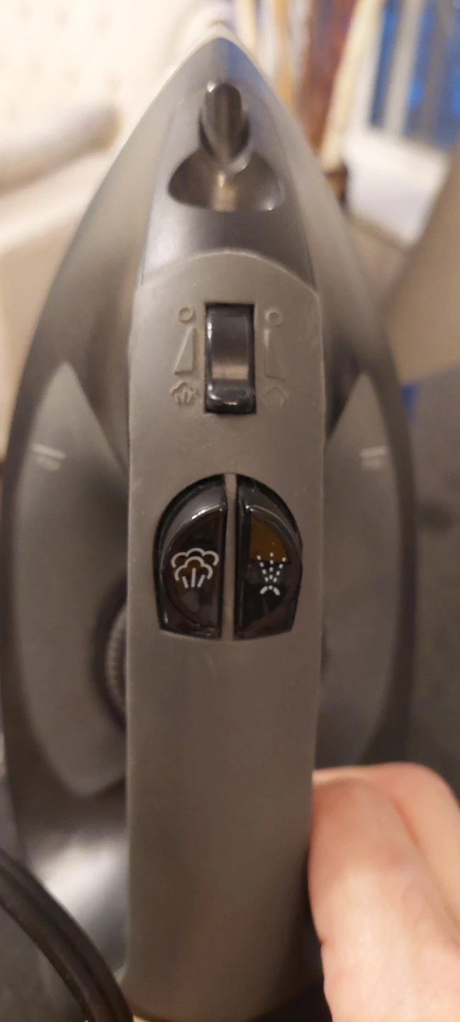 GE Clothes Iron - photo 3