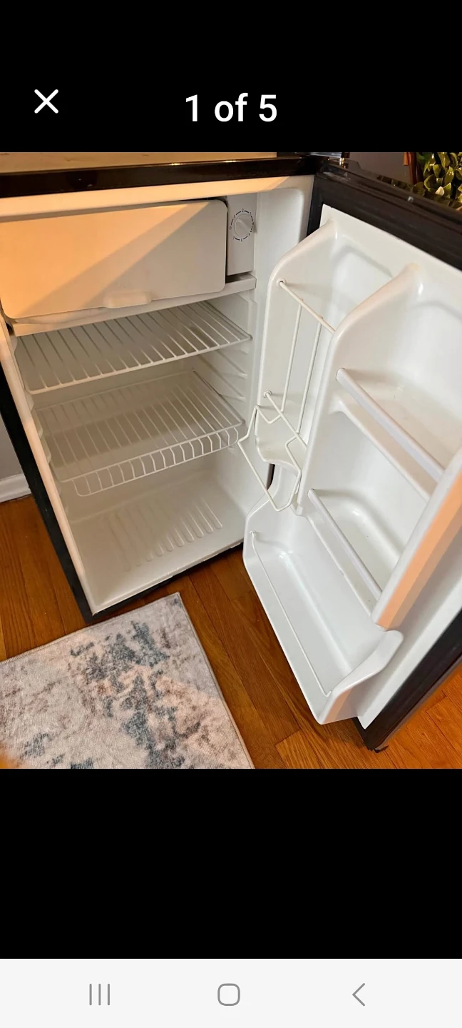 Impecca Mini Refrigerator