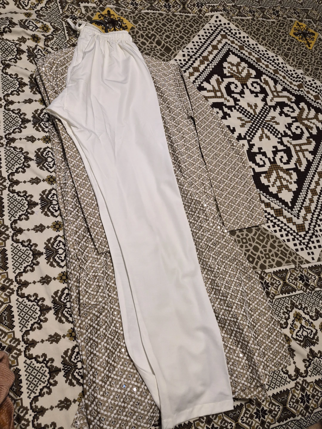 Embellished Kurta with Pants Set - photo 3