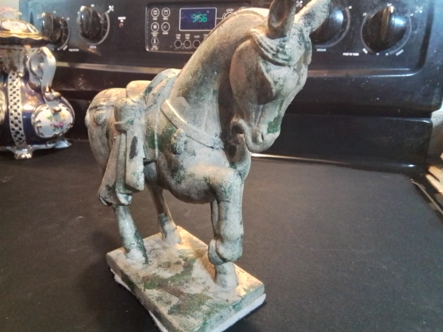 Tang Dynasty Style Horse – Sculptural Statement Piece 10x8x2" - photo 4