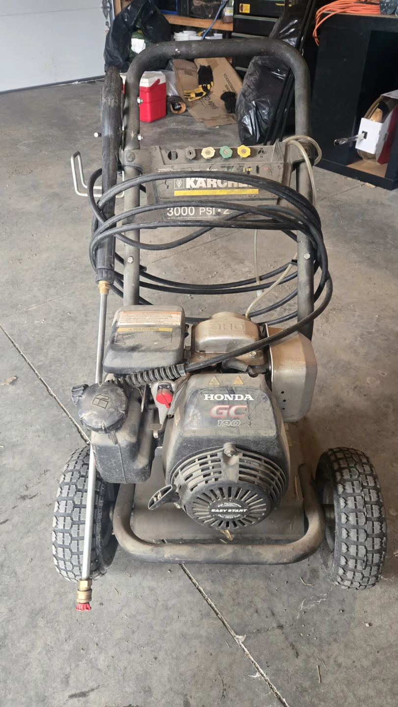 Karcher 3000 PSI Pressure Washer with Honda GC130 Engine