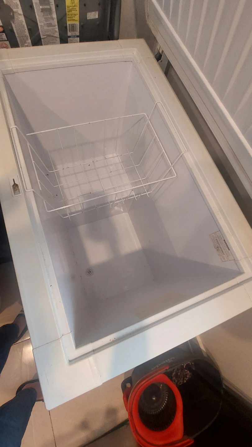 White Chest Freezer with Basket - photo 2