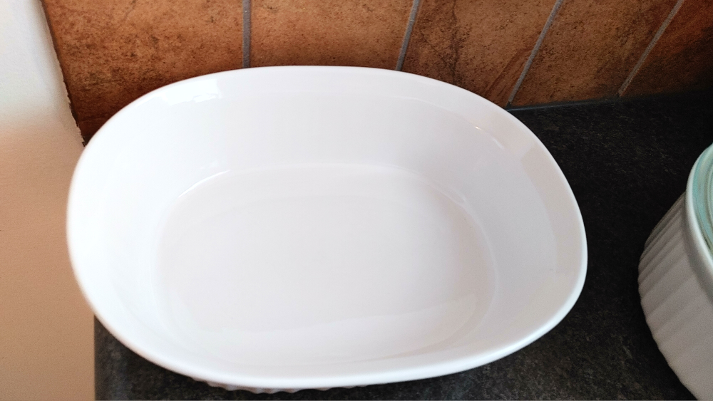 White Ceramic Baking Dish with Glass Lid - photo 3