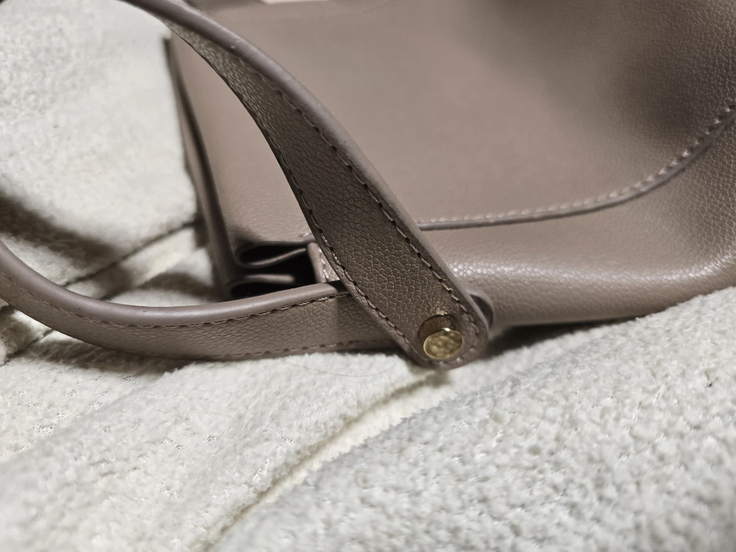 JAPAN Creme Taupe faux leather crossbody bag - photo 5