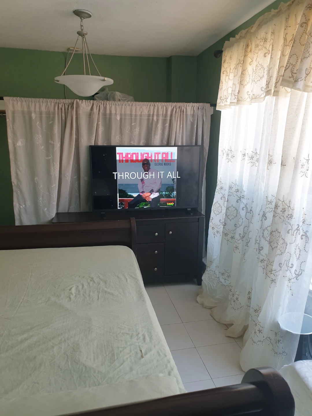 One furnished private room for rent