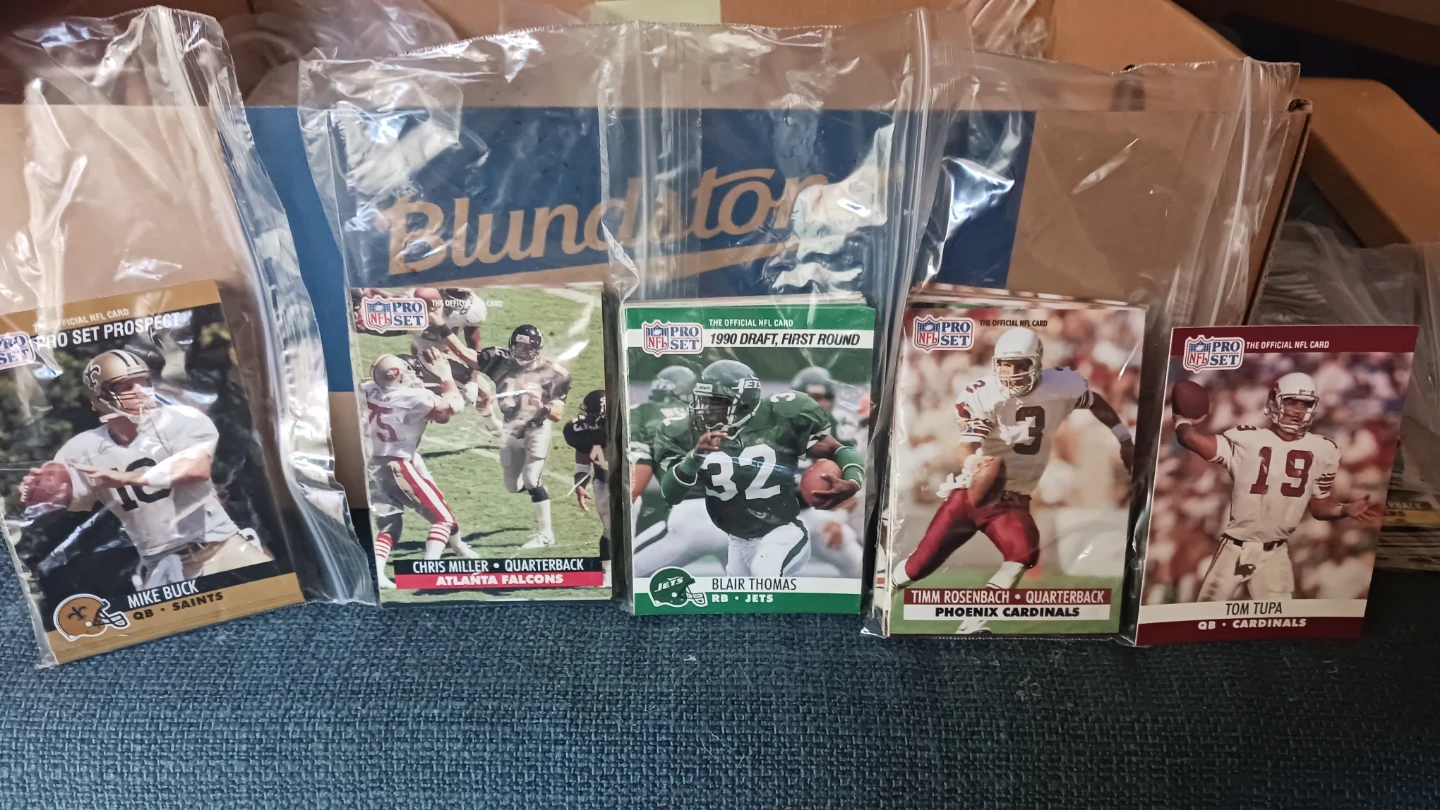 Assorted Football Teams Cards - photo 2