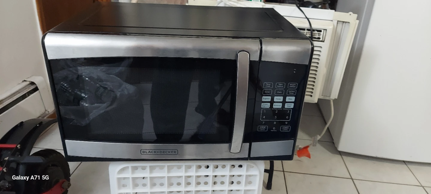 BLACK+DECKER Microwave - photo 2