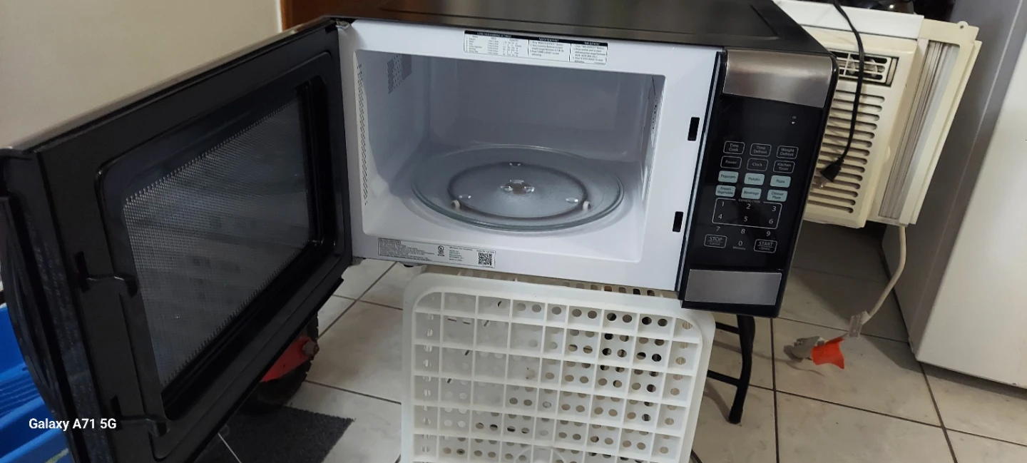 BLACK+DECKER Microwave - photo 3