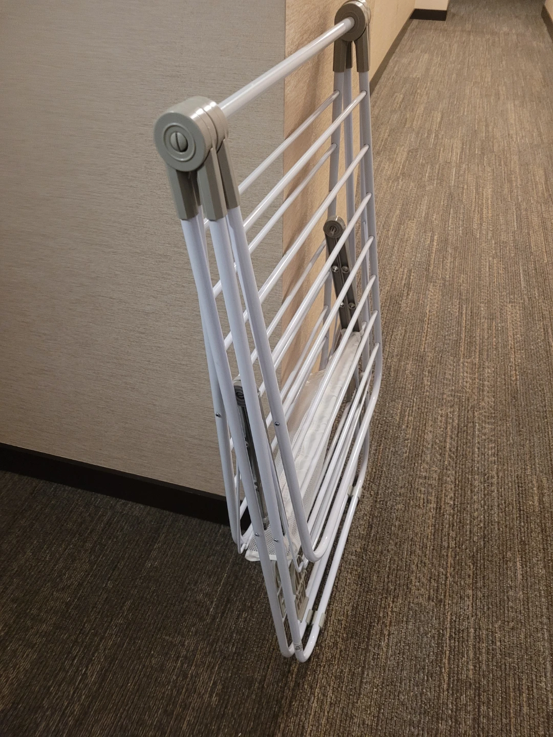 White Foldable Clothes QUALIRY Drying Rack