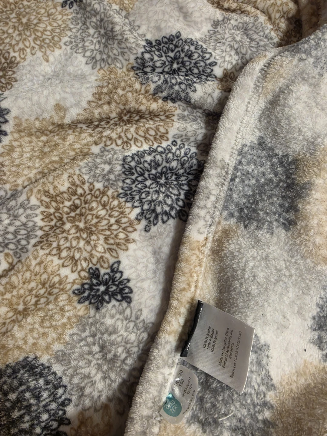 Fleece Throw Blanket - photo 3