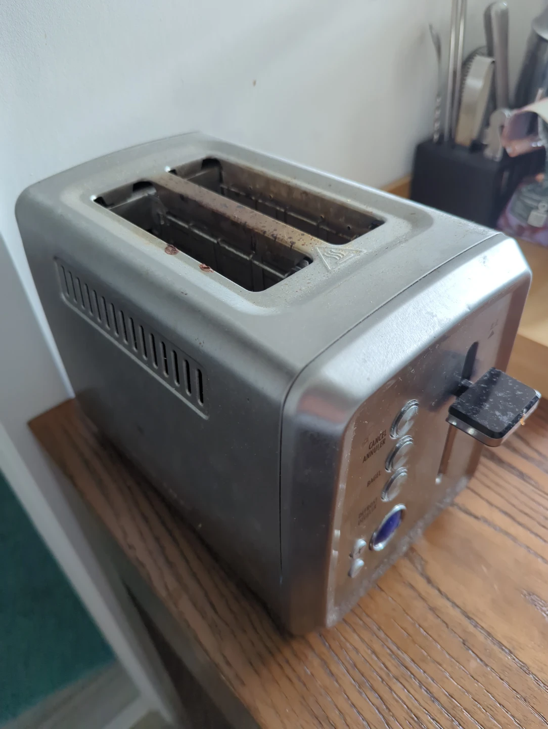 2-Slice Toaster 🥕 - photo 2