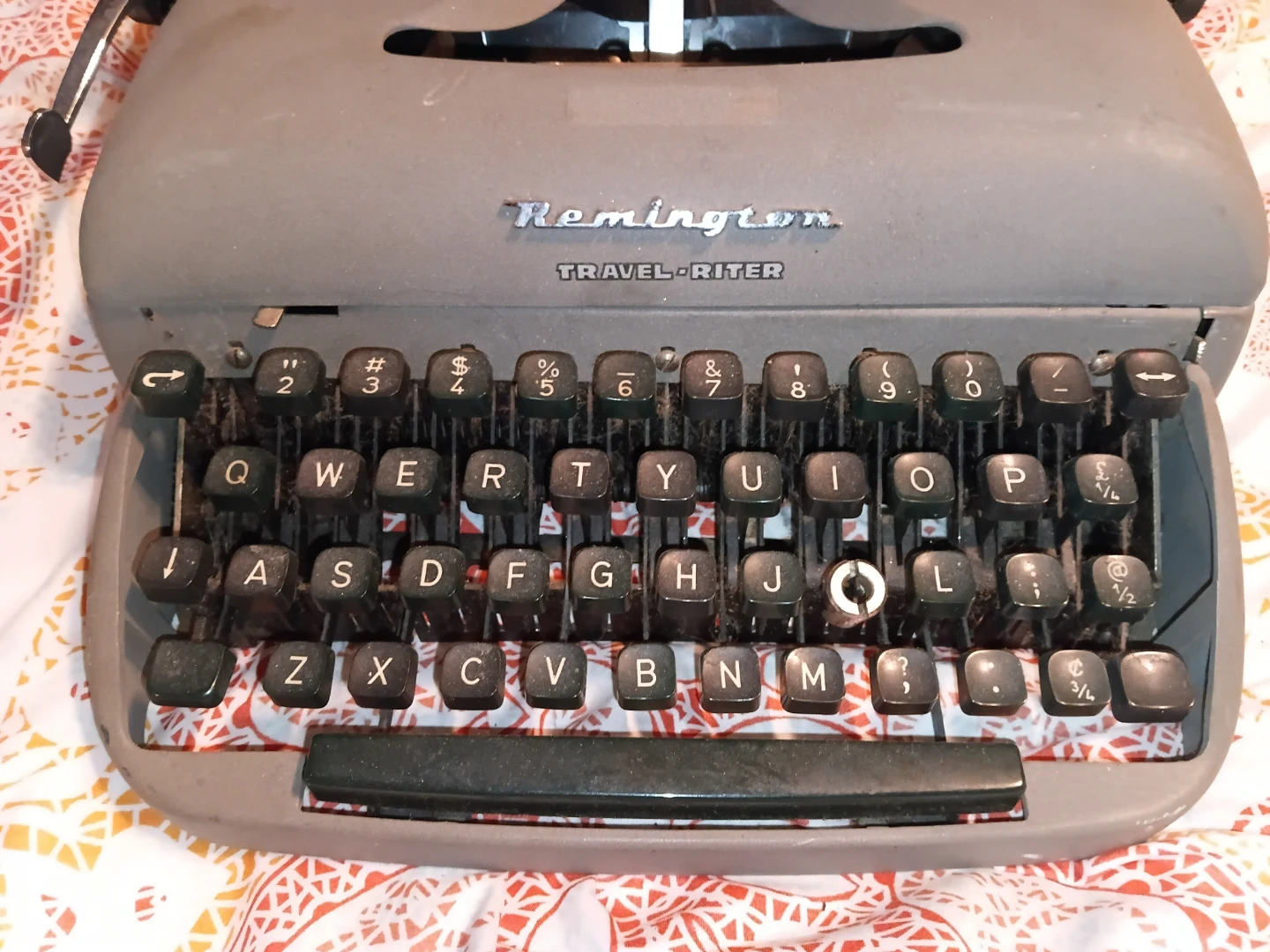 Remington Travel-Riter Typewriter