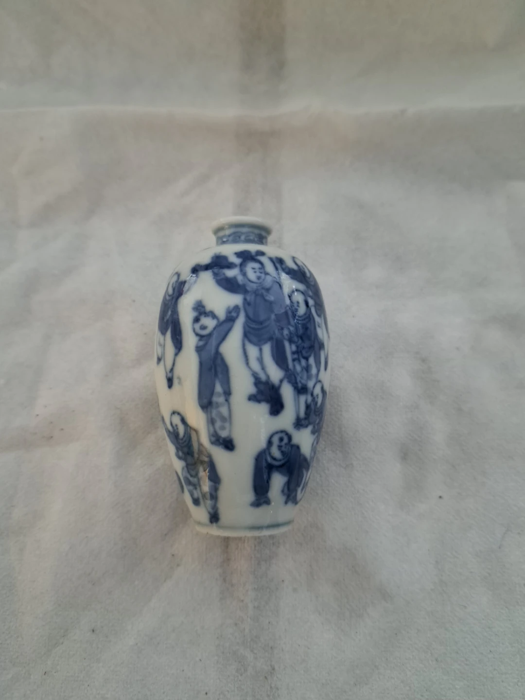 Blue and White Porcelain Snuff Bottle