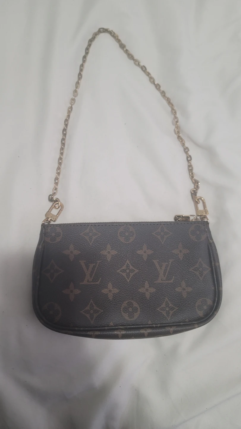 Louis Vuitton Pochette Accessoires Monogram Canvas Clutch Bag - photo 4