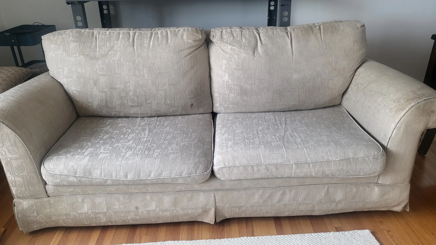 Couch for sale - photo 2