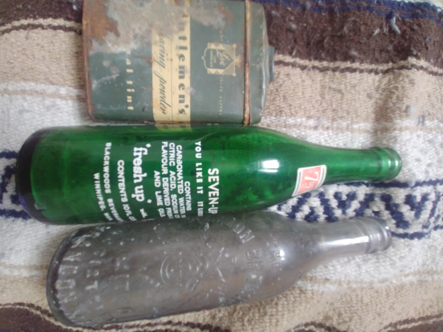 Antique drink bottles & mens shaving powder - photo 3