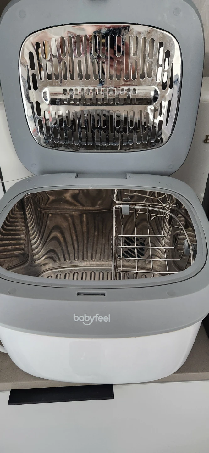 Babybreeza formula pro, and babyfeel uv light sterilizer - photo 2