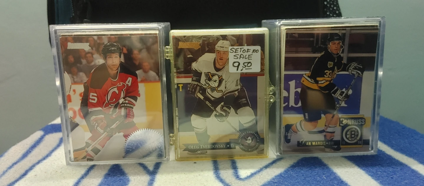 HOCKEY COLLECTIBLES - photo 2