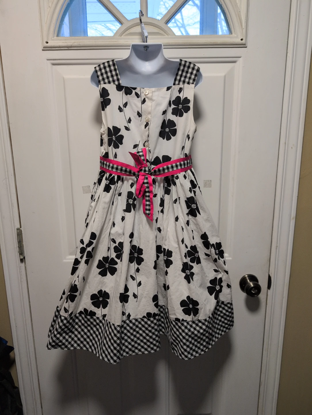 Girls Black and White Floral Dress with Pink Trim - photo 4