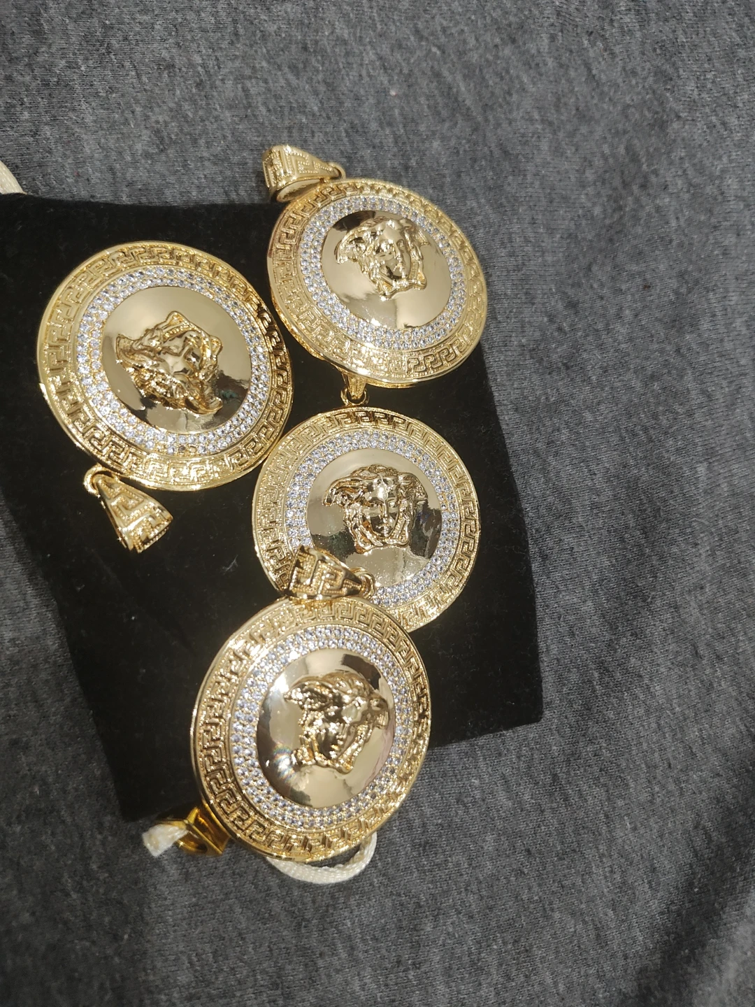 Gold Medusa Pendant Necklace - photo 4