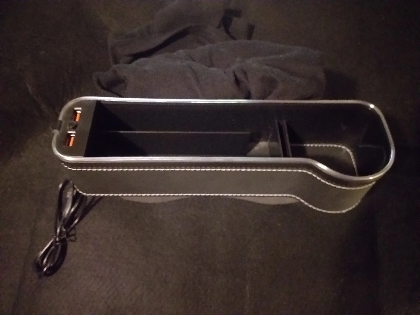 Seat gap organizers