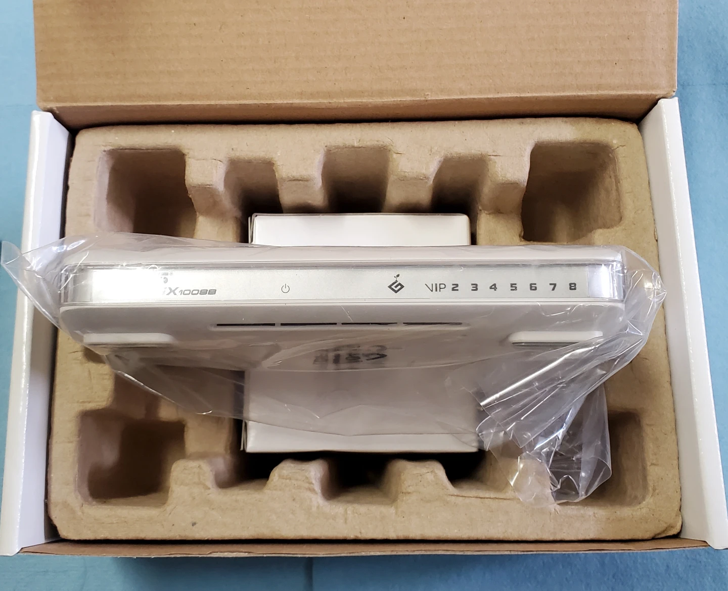 🥕 ASUS GX1008B 8-Port 10/100Mbps Switch - photo 3