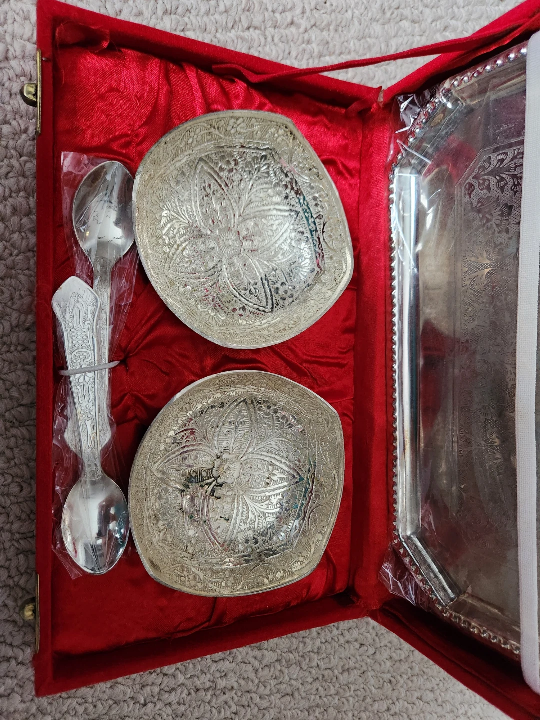 New Silver-Plated Bowls and Tray Set with Spoons - photo 4