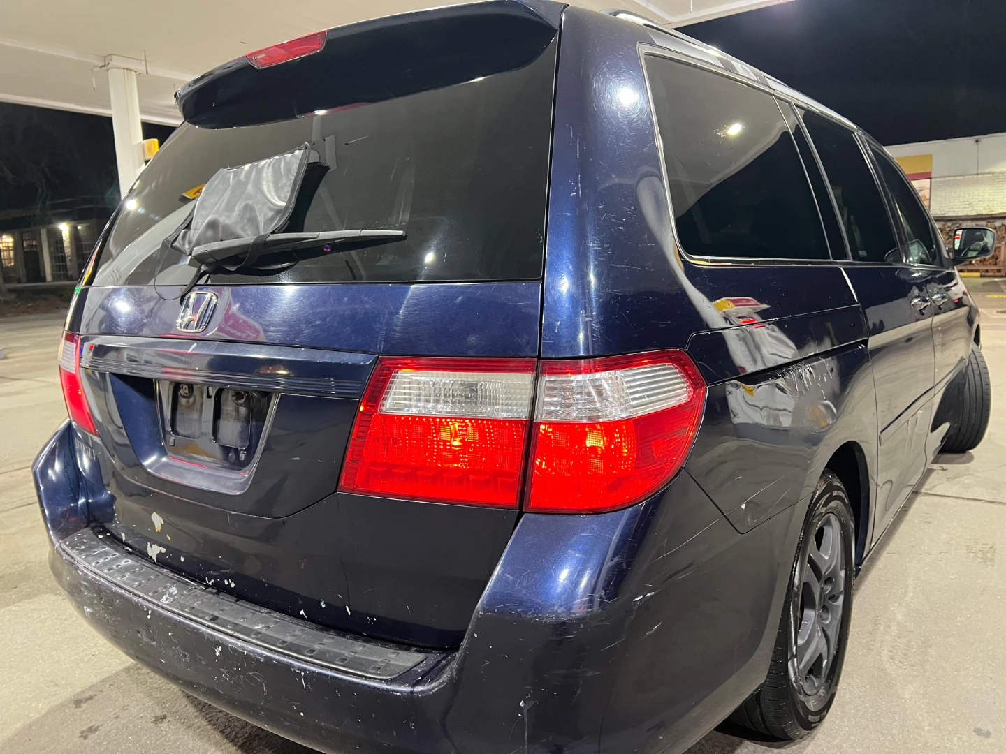 Blue Honda Odyssey Minivan