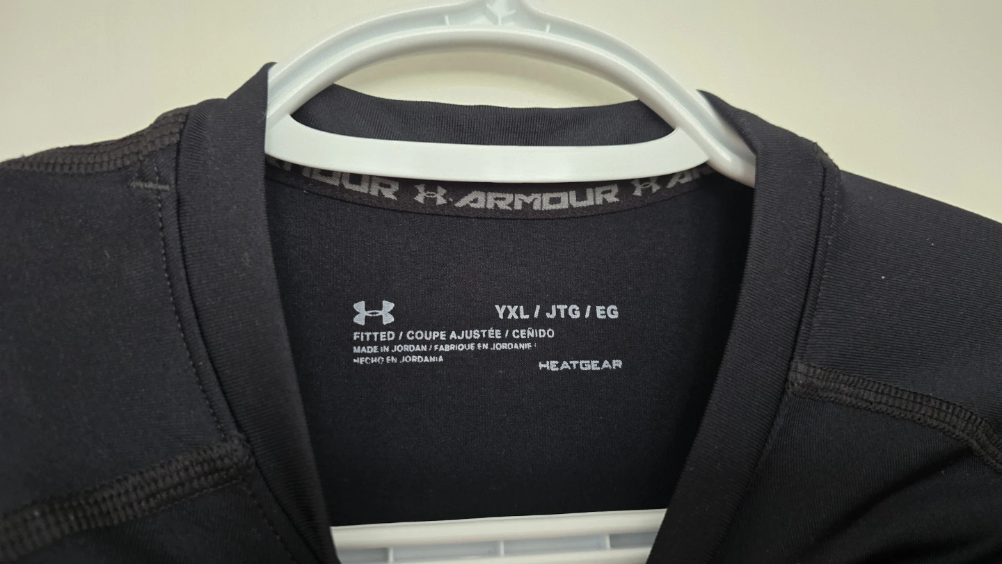NEW Under Armour HeatGear Long Sleeve Compression Shirt YXL - photo 3