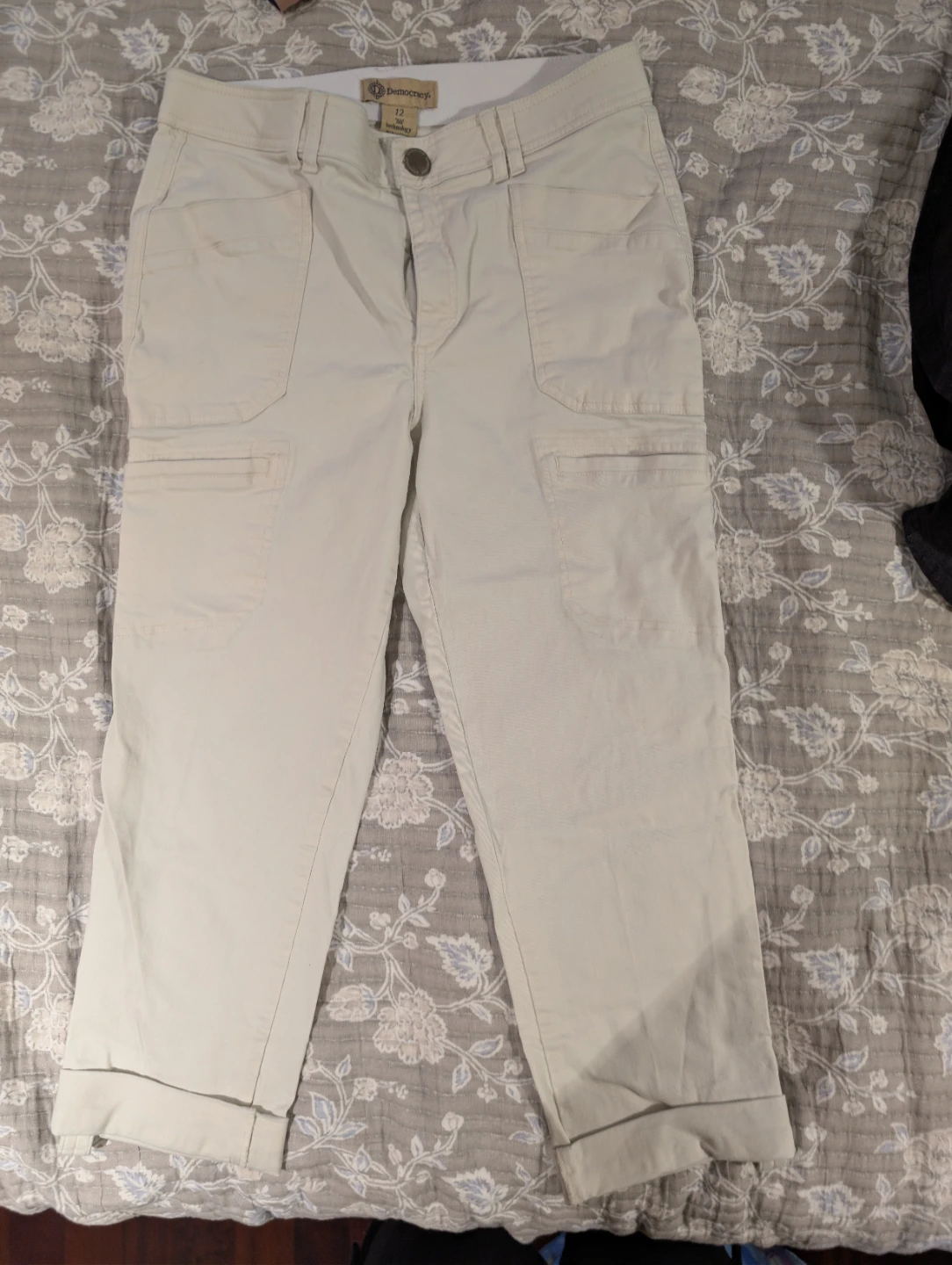 Democracy White Women's Cargo Capris Size 12 - photo 2