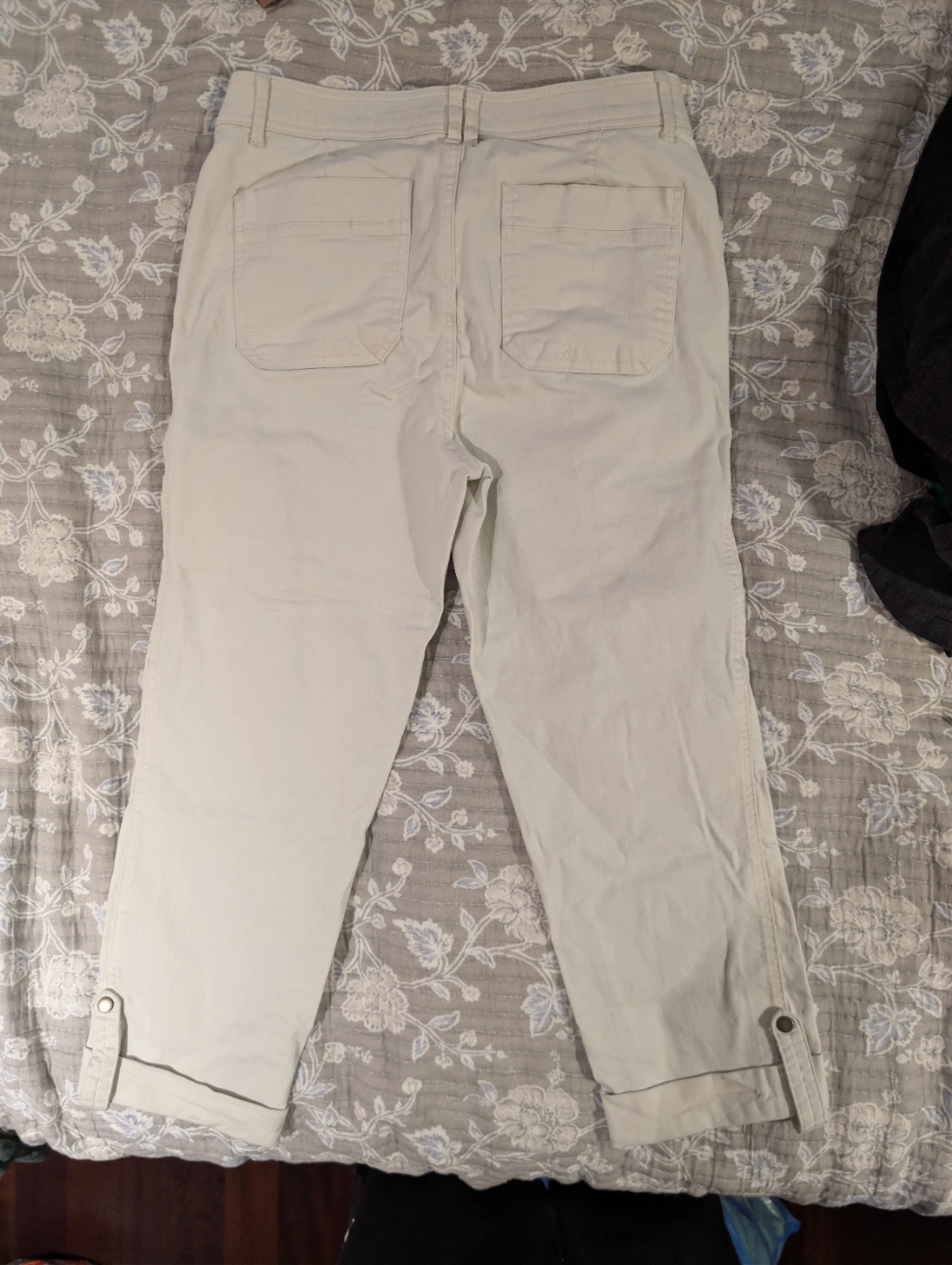 Democracy White Women's Cargo Capris Size 12 - photo 3