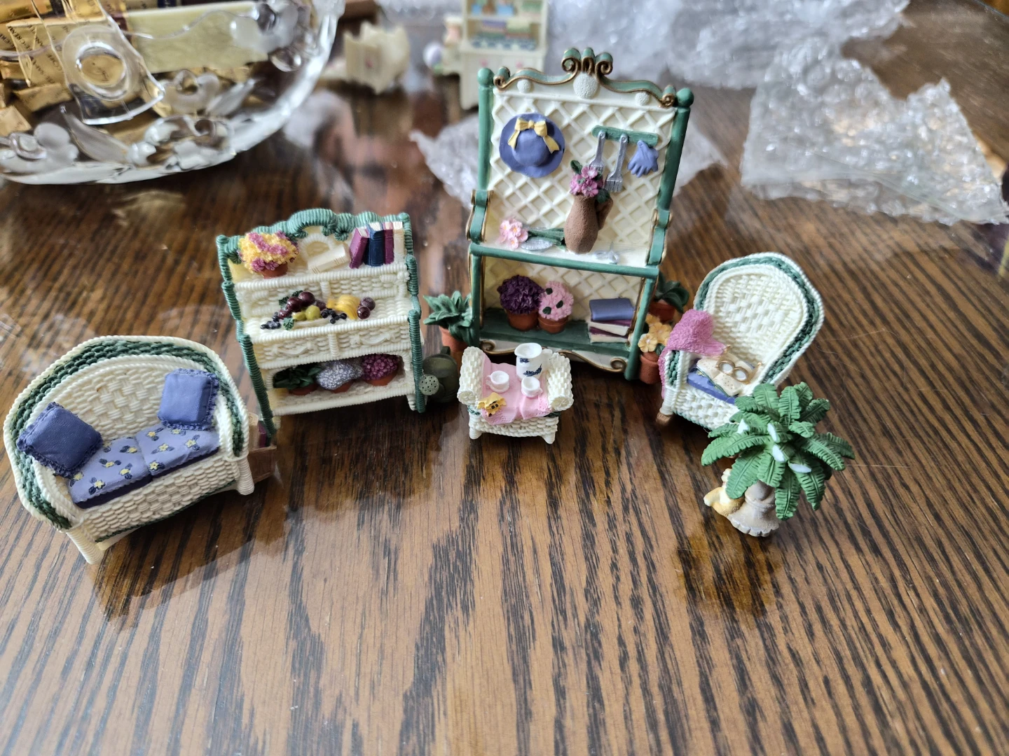 AVON Victorian Memories Collection Miniature Furniture - Terrace