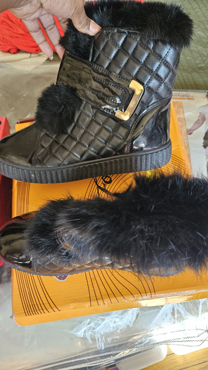 Black Quilted Faux Fur Trim Boots Size 11 Women - photo 2