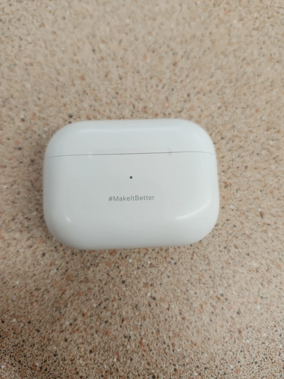 White Wireless Earbud Charging Case