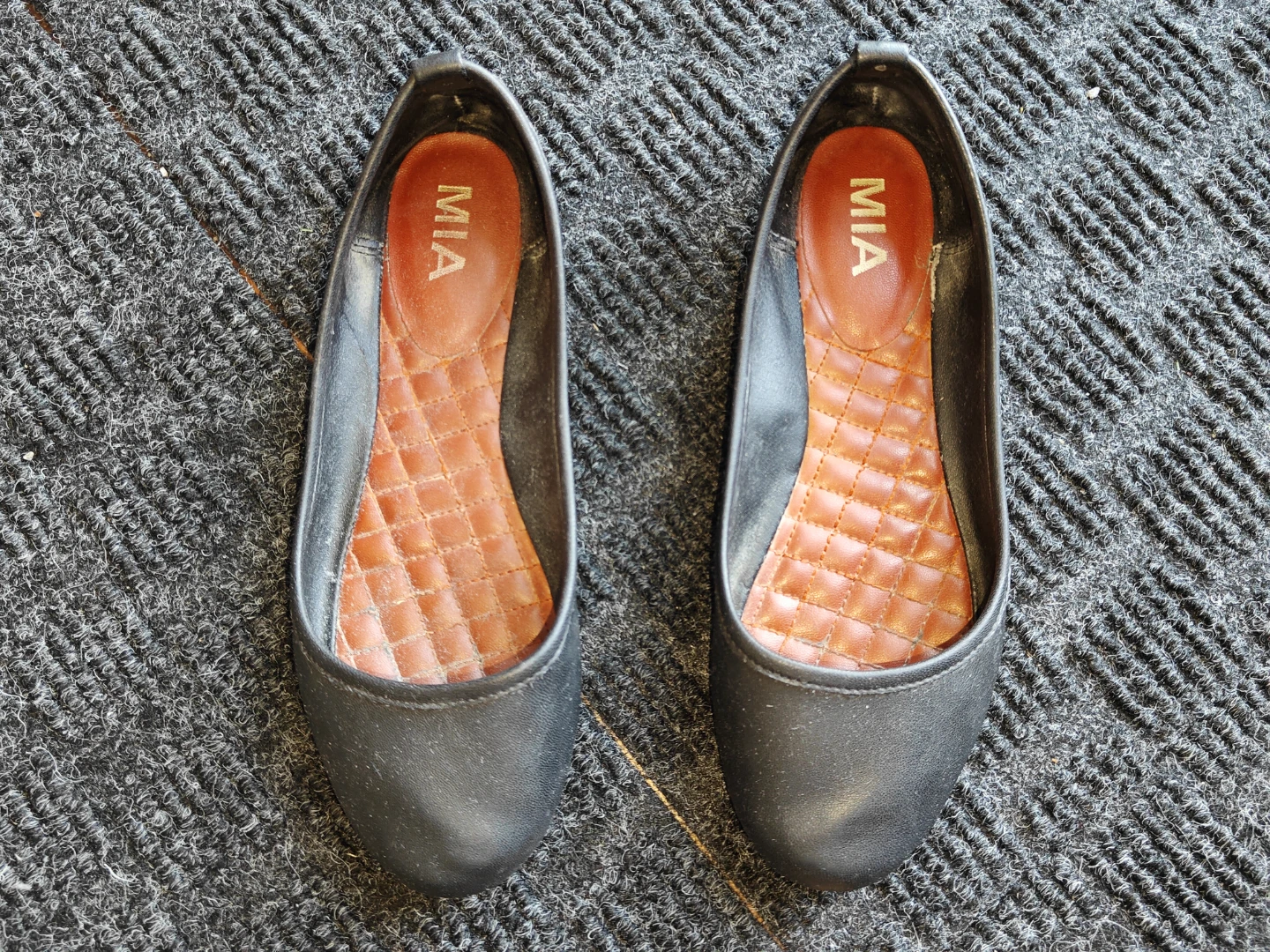 Women MIA Black Ballet Flats Slip On Shoes - Size 7.5