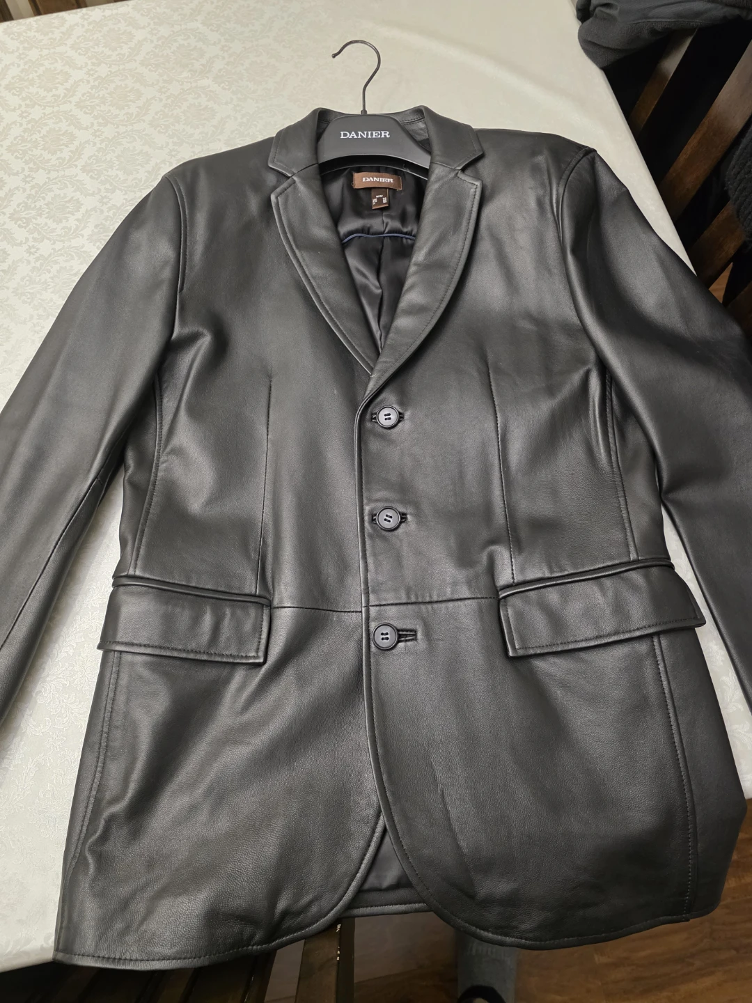 Danier Black Leather Blazer Jacket - photo 2