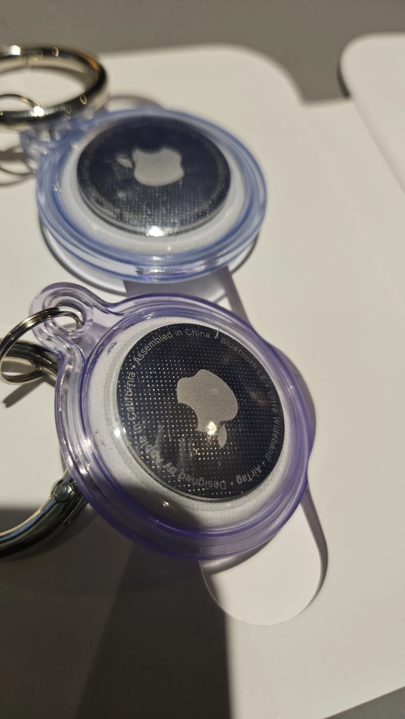 Apple AirTag (4 Pack) with Keychains - photo 3