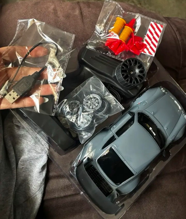 RC drift car (New in box) - photo 3