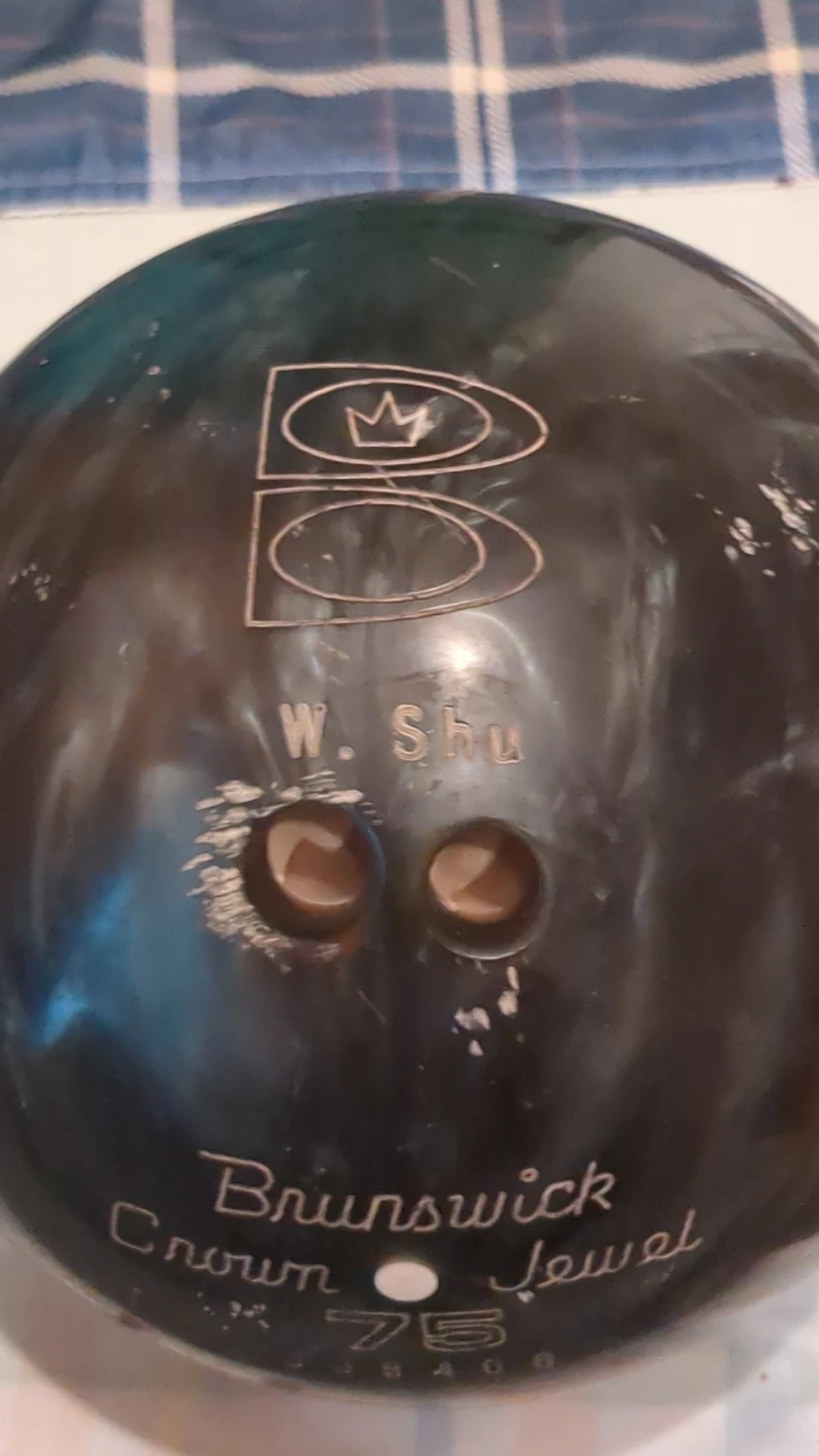 Brunswick Crown Jewel 75 Bowling Ball - photo 2