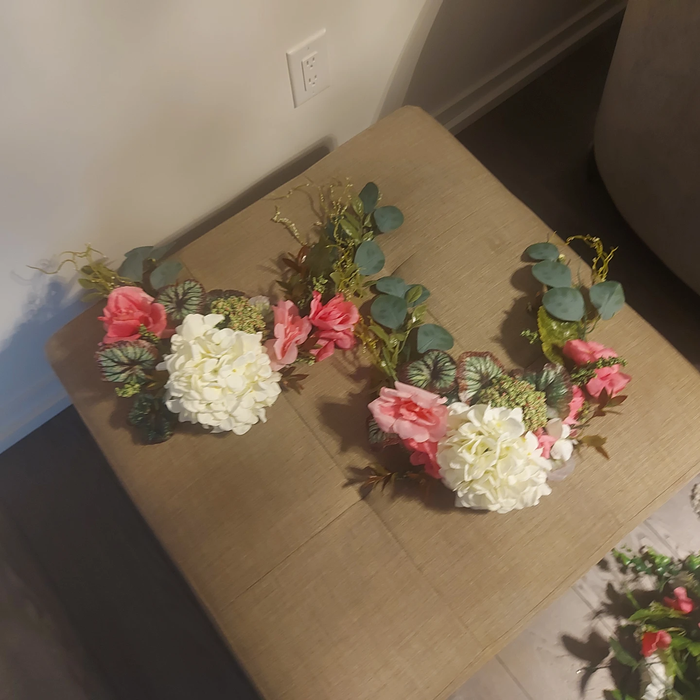 Floral arrangement/wreath, faux flowers - photo 3
