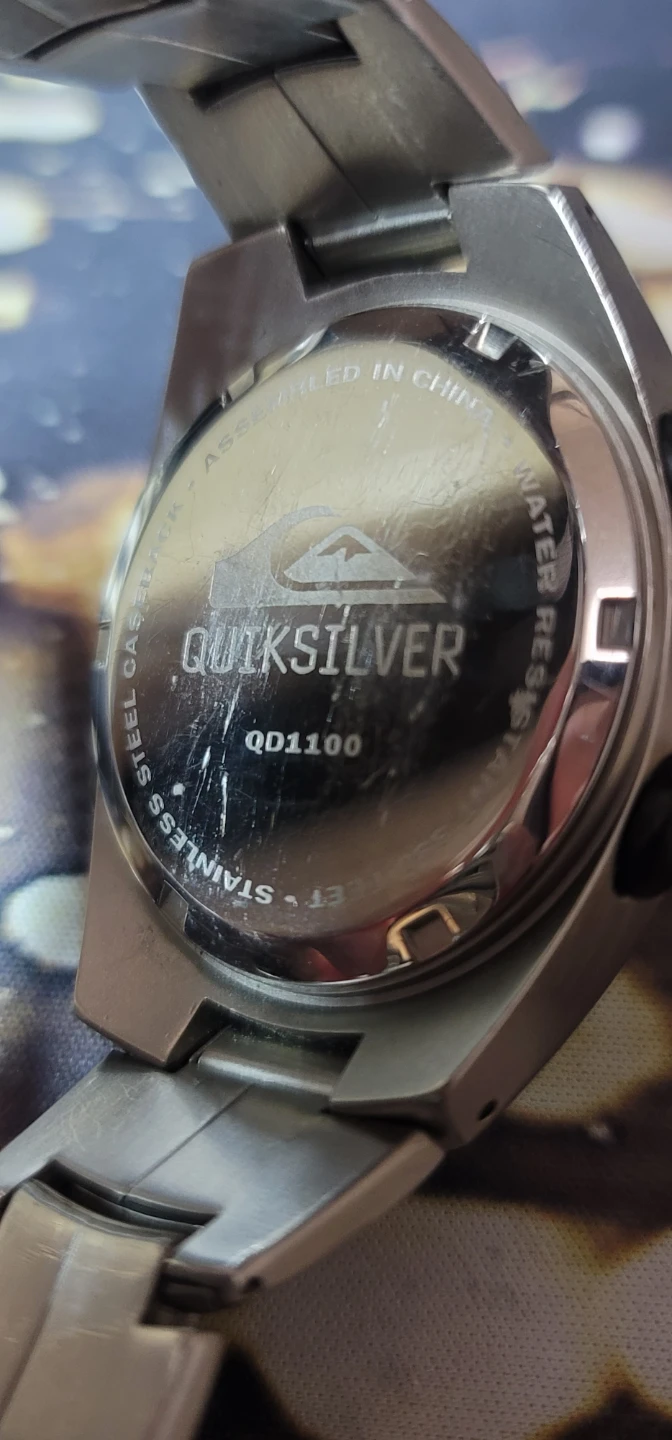Quiksilver QD1100 Digital Watch - photo 3