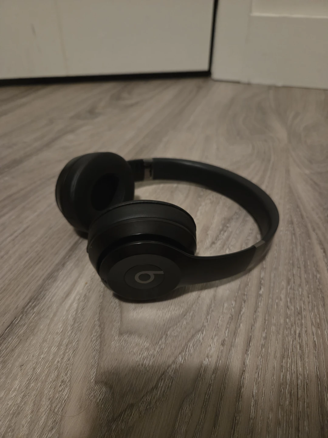 Beats Solo 4 Headphones - Black