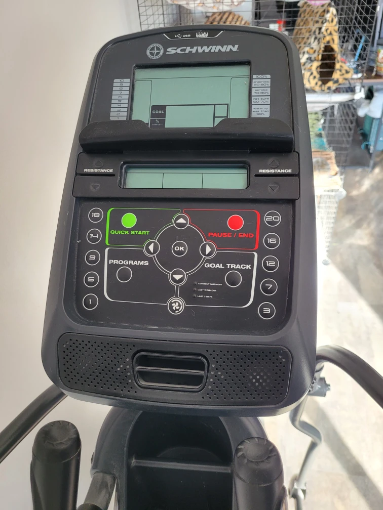 Schwinn 430 Elliptical - photo 2
