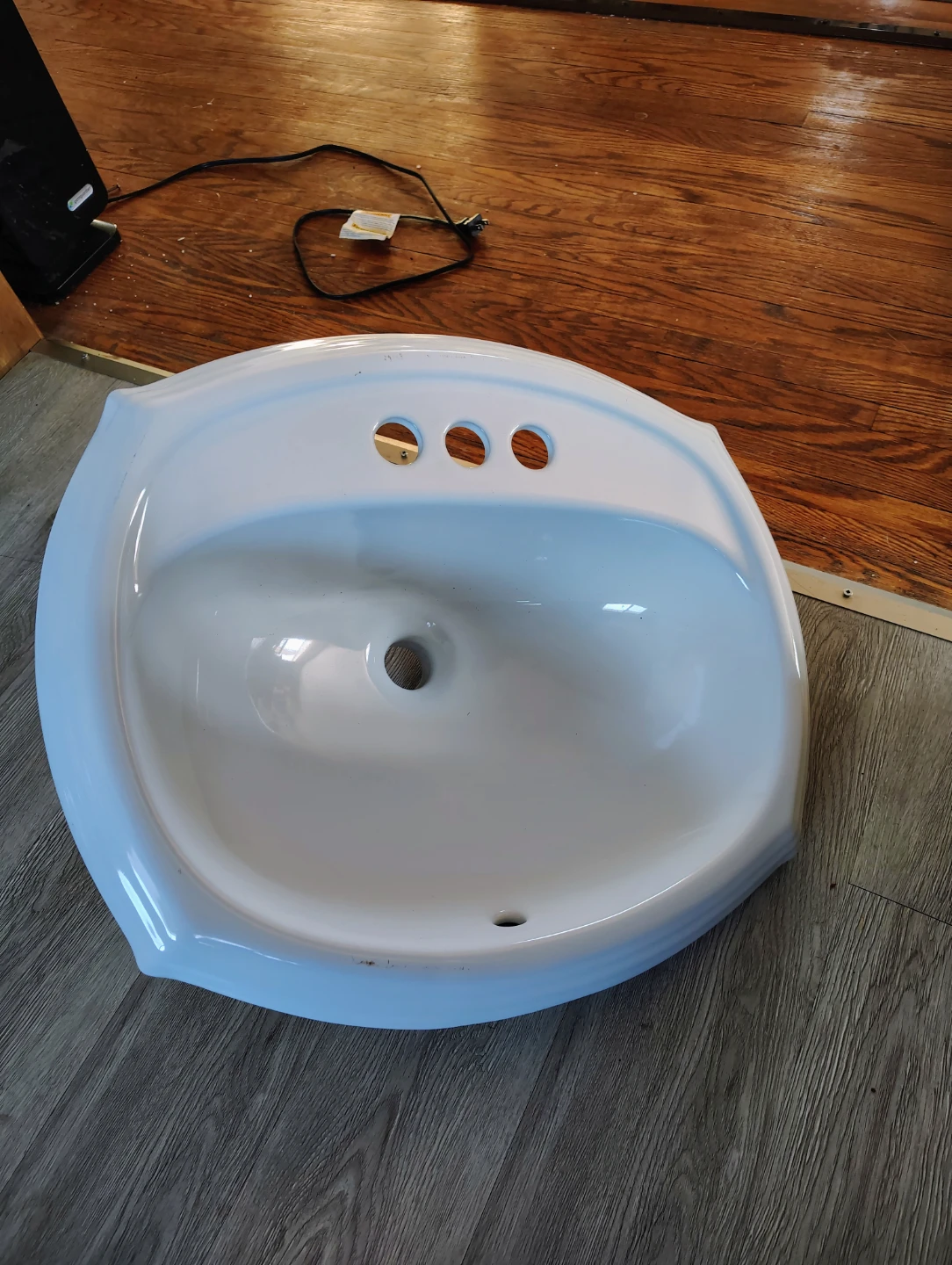 White Bathroom Sink with 3 Faucet Holes