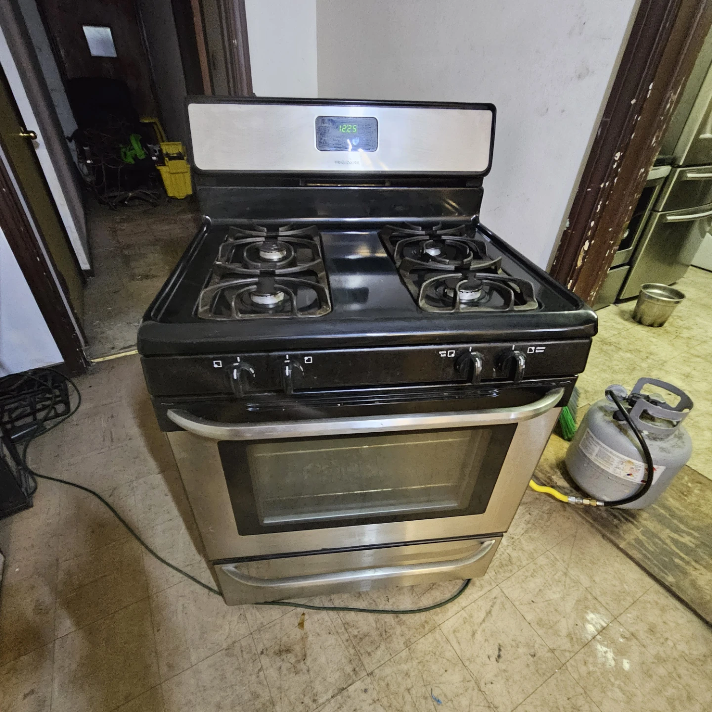 Frigidaire Gas Range