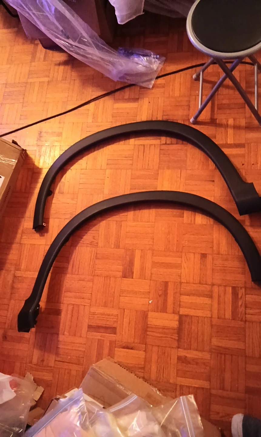 Honda CRV. Plastic Fender Flare Arch Trim